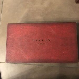 Two toned mezlan shoe